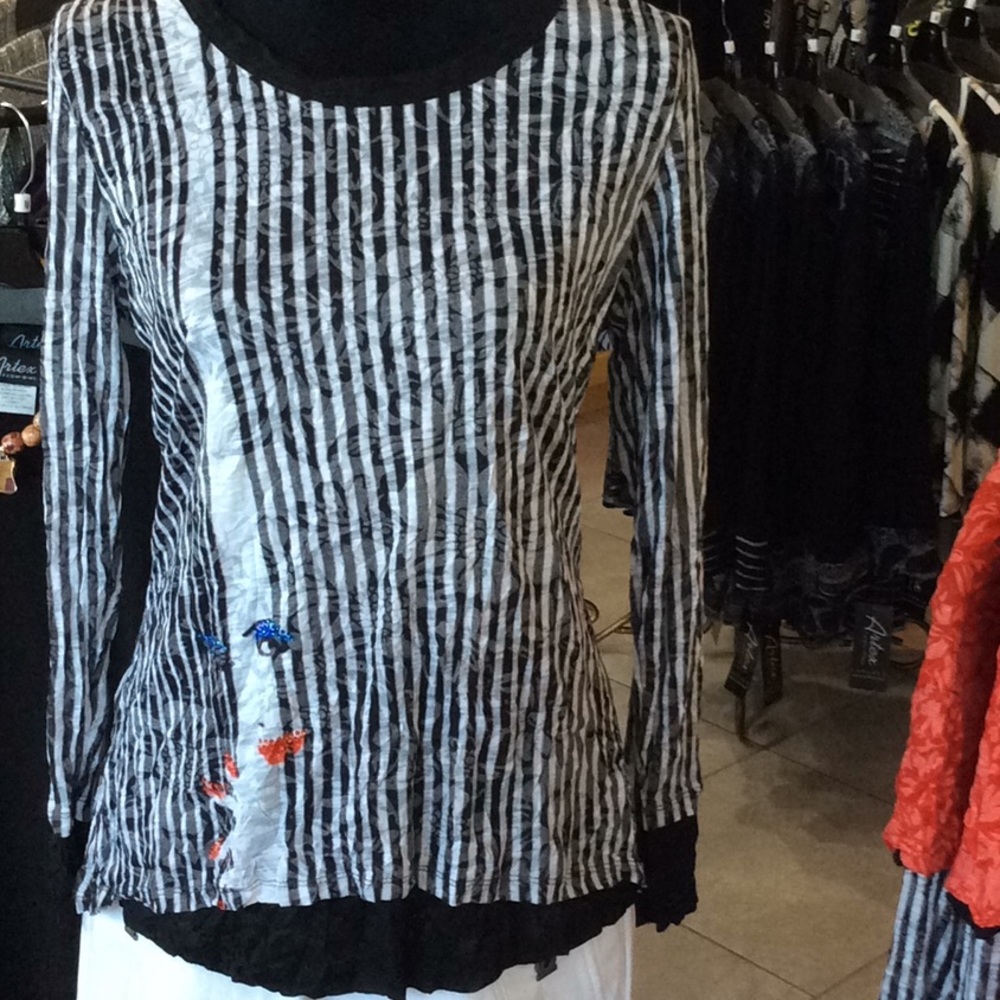 Stripes - Picture 2 of 4